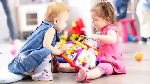 親子錦囊：小寶威脅大寶，霸王地位不保？